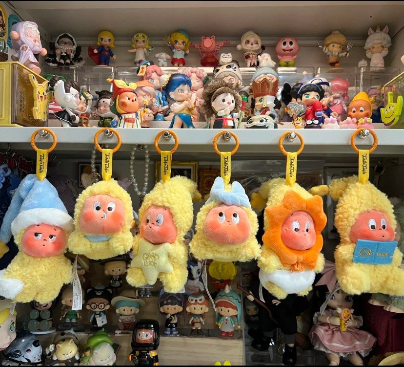 Pop Mart Twinkle Twinkle 星星人挂件, Toys & Collectibles on Carousell