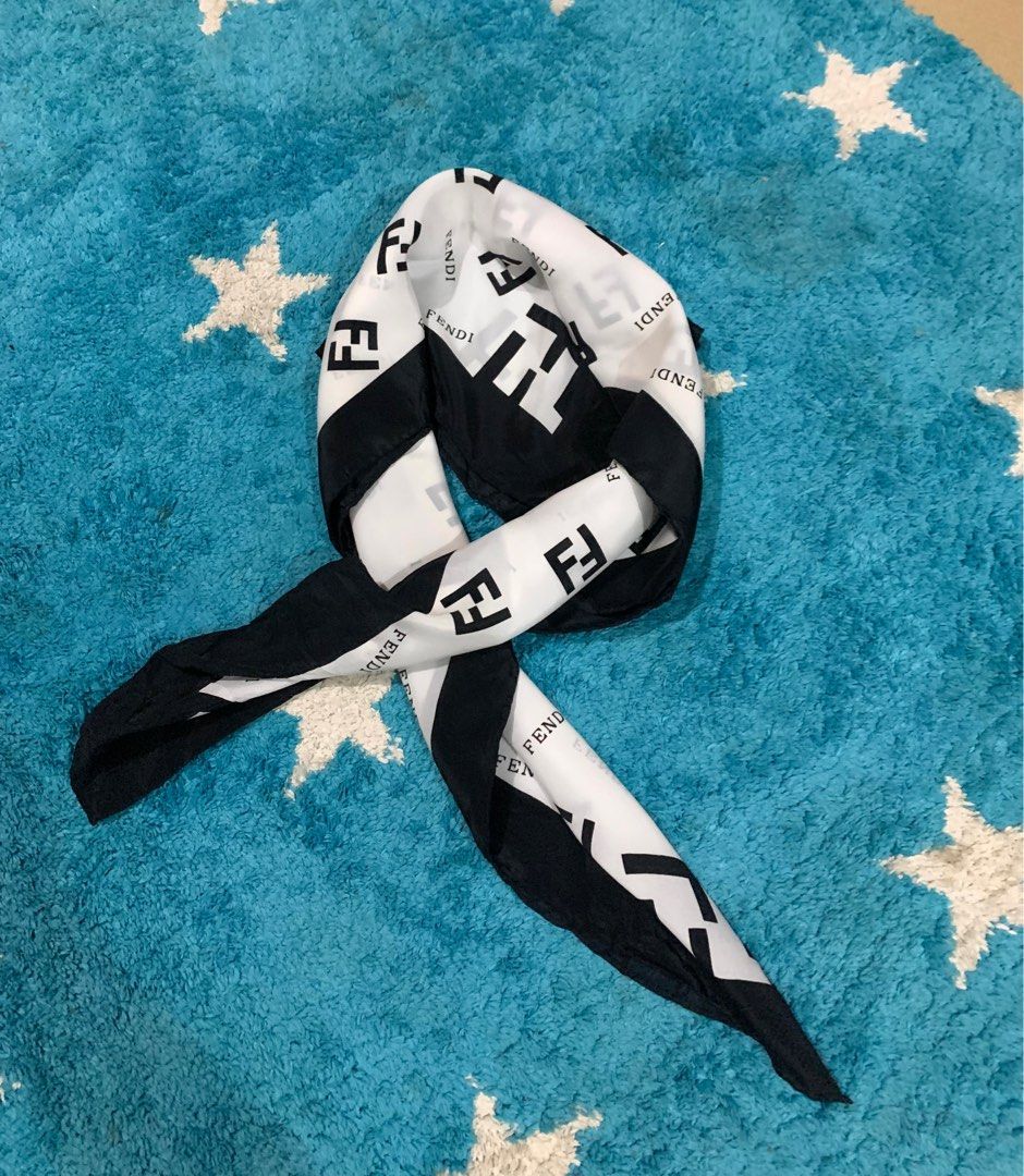 Vintage fendi logo store