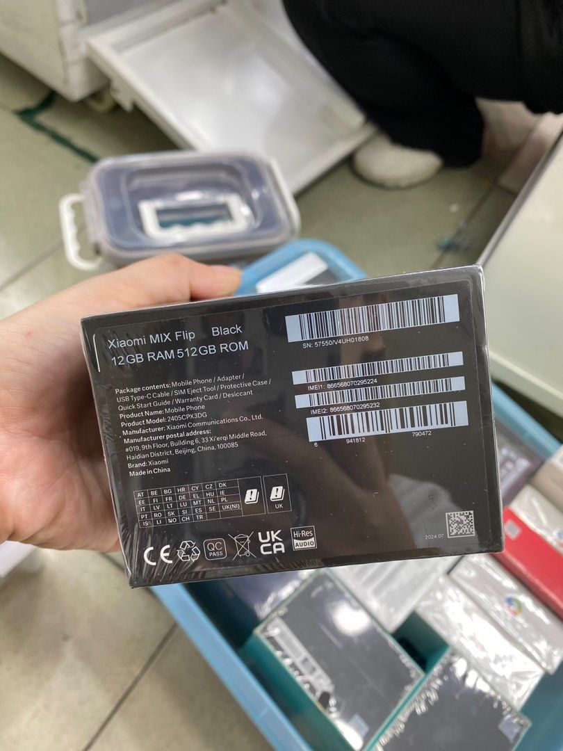 Xiaomi Mix Flip (Category: Xiaomi) located in San Juan City. Submitted by ace_gadgethub (Listing ID 1328764056, Image 2). Description: Brandnew/sealed.