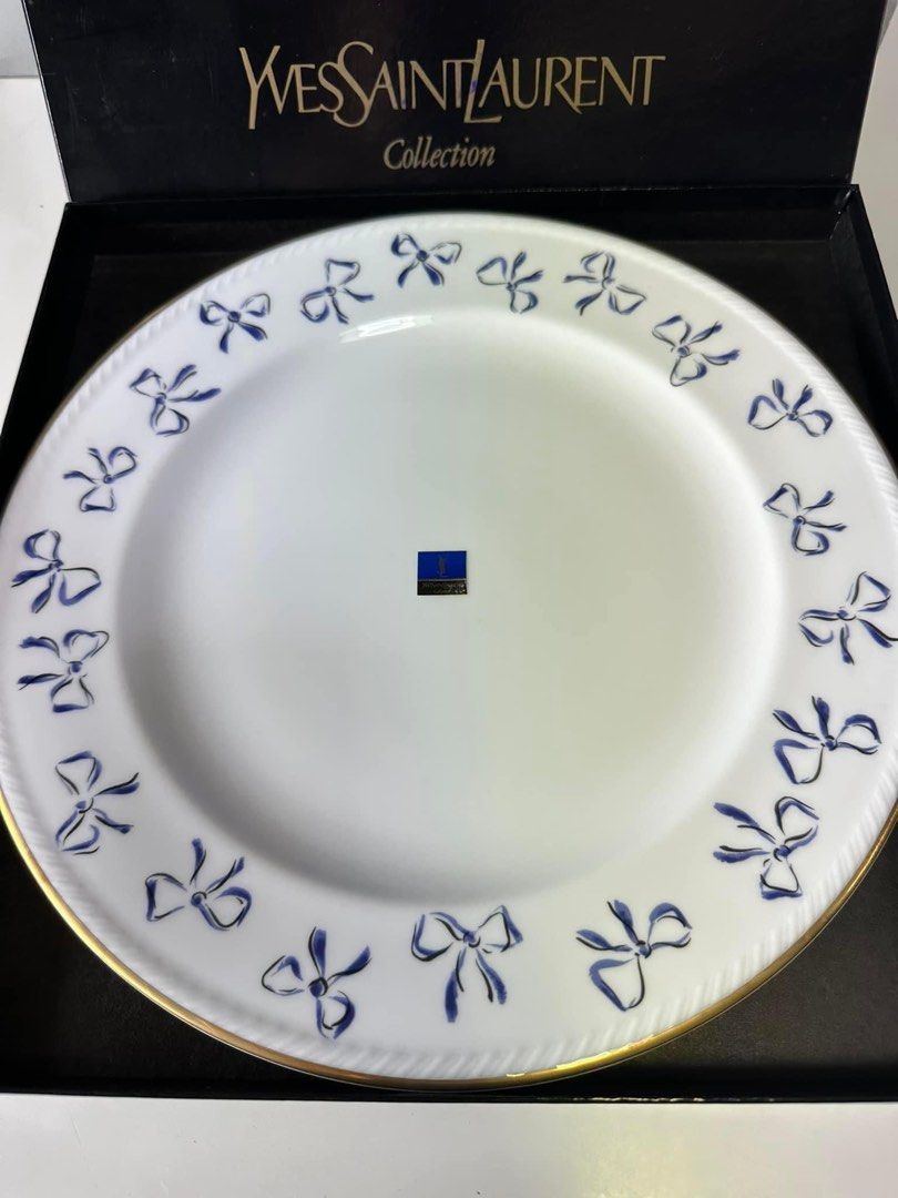 YSL Serving Plate (Category: Dinnerware & Cutlery) located in Manila. Submitted by annafinds (Listing ID 1328691166, Image 2). Description: ¥$L New serving plate 💯 authentic With box ₱3,999 .