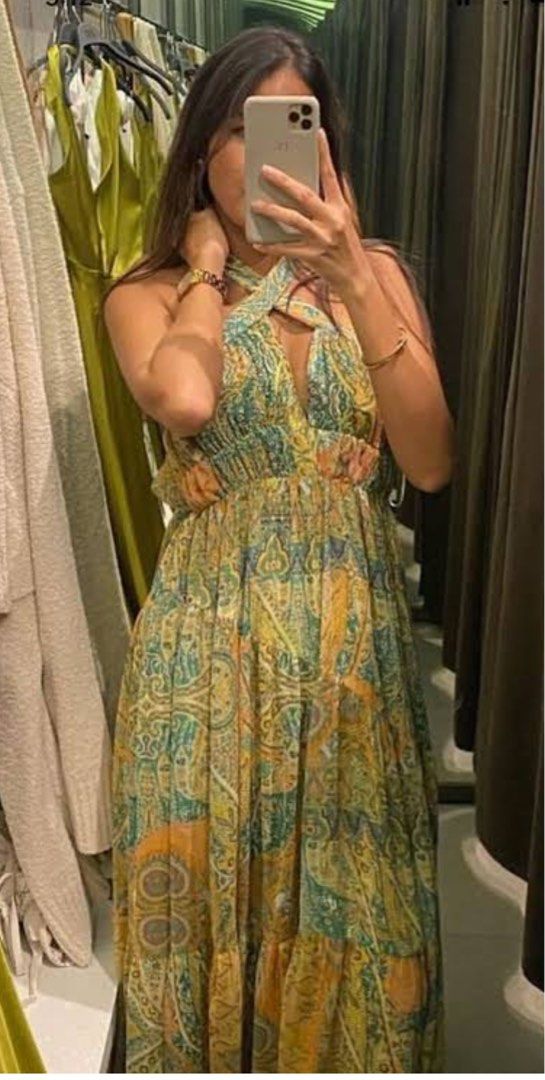 Zara BRANDNEW Printed Polyester Halter Neck Maxi Dress EU XS ONLY, Women's  Fashion, Dresses & Sets, Dresses on Carousell