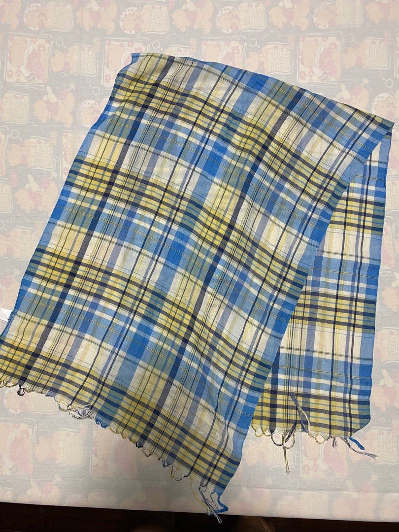 Zara cotton checkered scarf (Category: Scarves) located in Mandaluyong City. Submitted by applebss (Listing ID 1328675017, Image 2). Description: .
