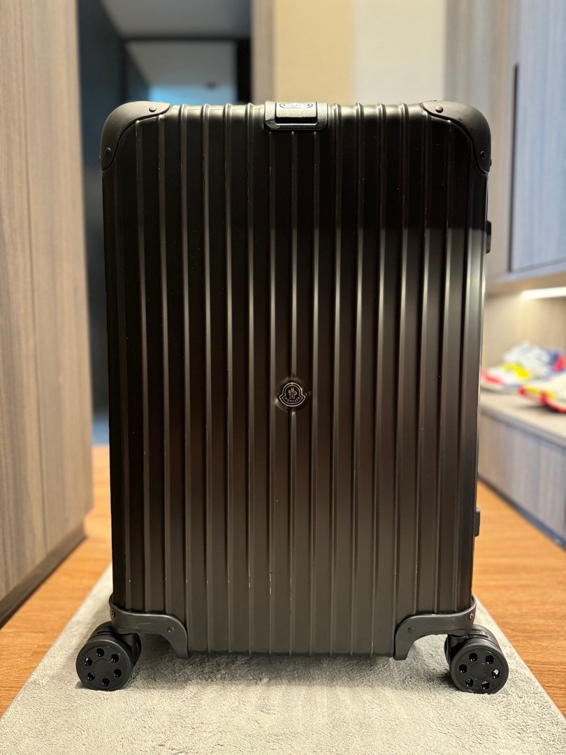64l_rimowa_stealth_moncler_172