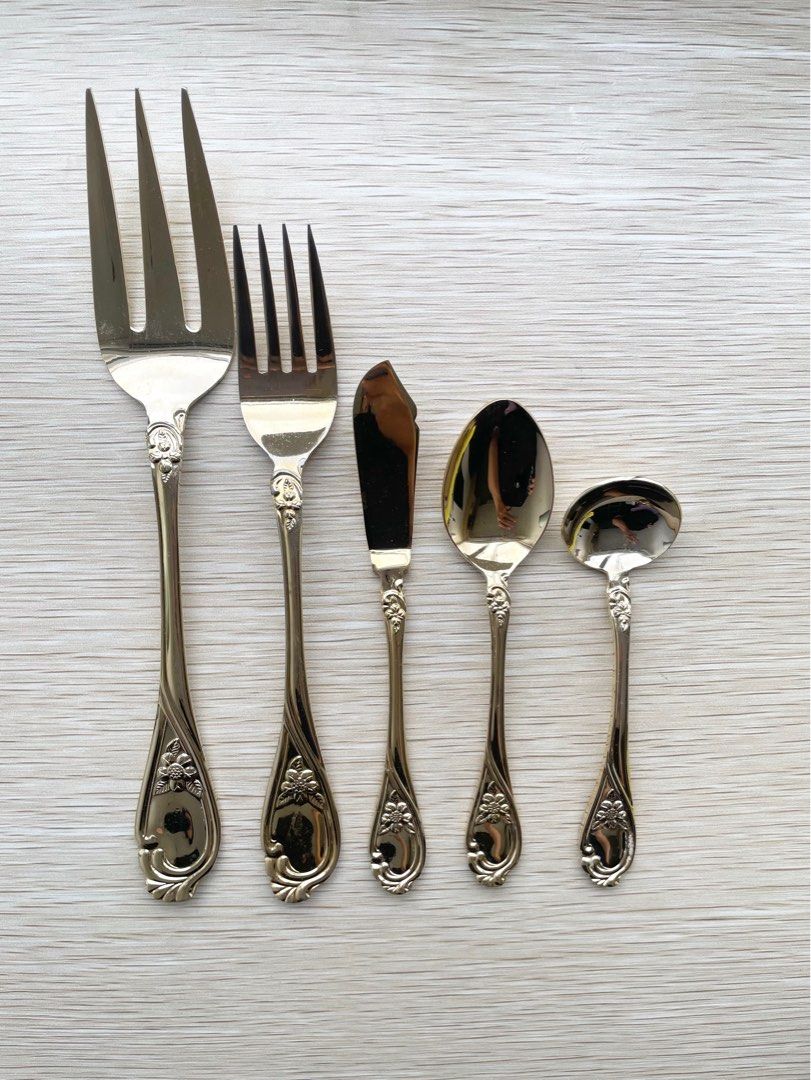 🇯🇵 5-pc Sanrie Original Assorted Cutlery (Category: Dinnerware & Cutlery) located in Quezon City. Submitted by shopgood_mnl (Listing ID 1331863215, Image 3). Description: .