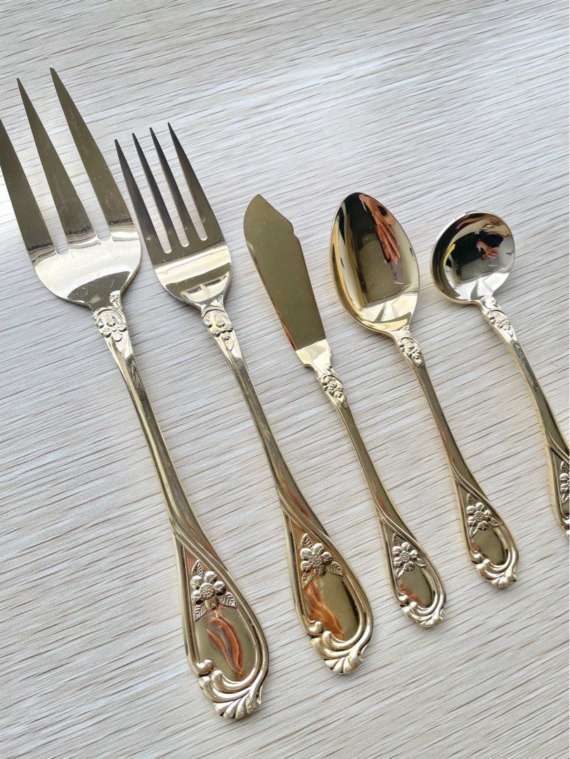 🇯🇵 5-pc Sanrie Original Assorted Cutlery (Category: Dinnerware & Cutlery) located in Quezon City. Submitted by shopgood_mnl (Listing ID 1331863215, Image 1). Description: .