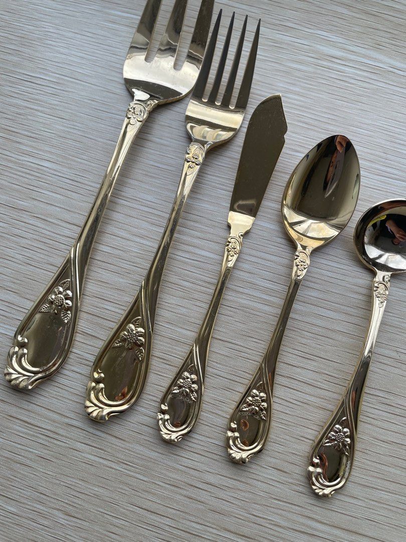 🇯🇵 5-pc Sanrie Original Assorted Cutlery (Category: Dinnerware & Cutlery) located in Quezon City. Submitted by shopgood_mnl (Listing ID 1331863215, Image 2). Description: .