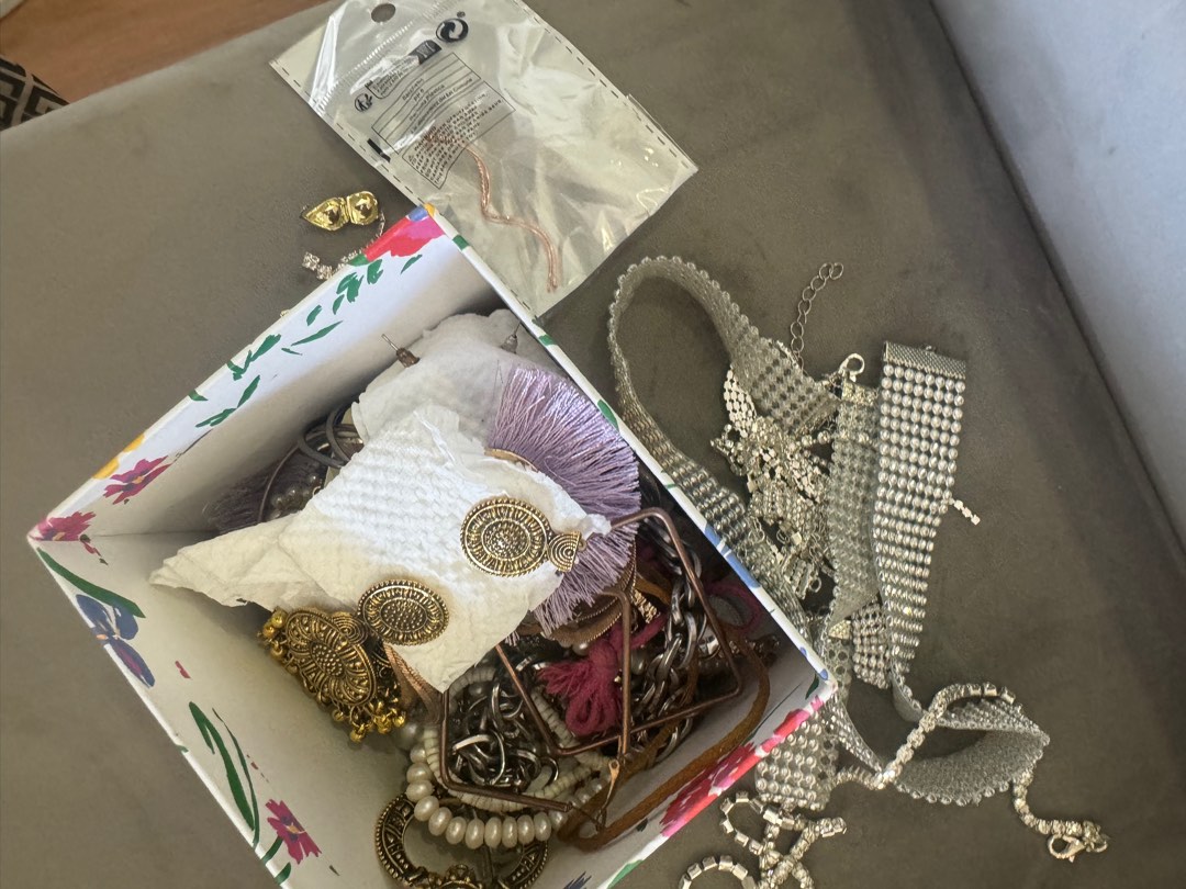 Accessories bundle, Women's Fashion, Watches & Accessories, Other ...