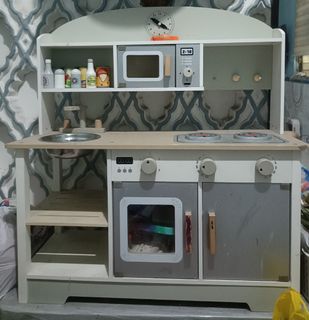 (Category: ) located in . Submitted by boutiquechic (Listing ID 1331923865, Image 1). Description: .