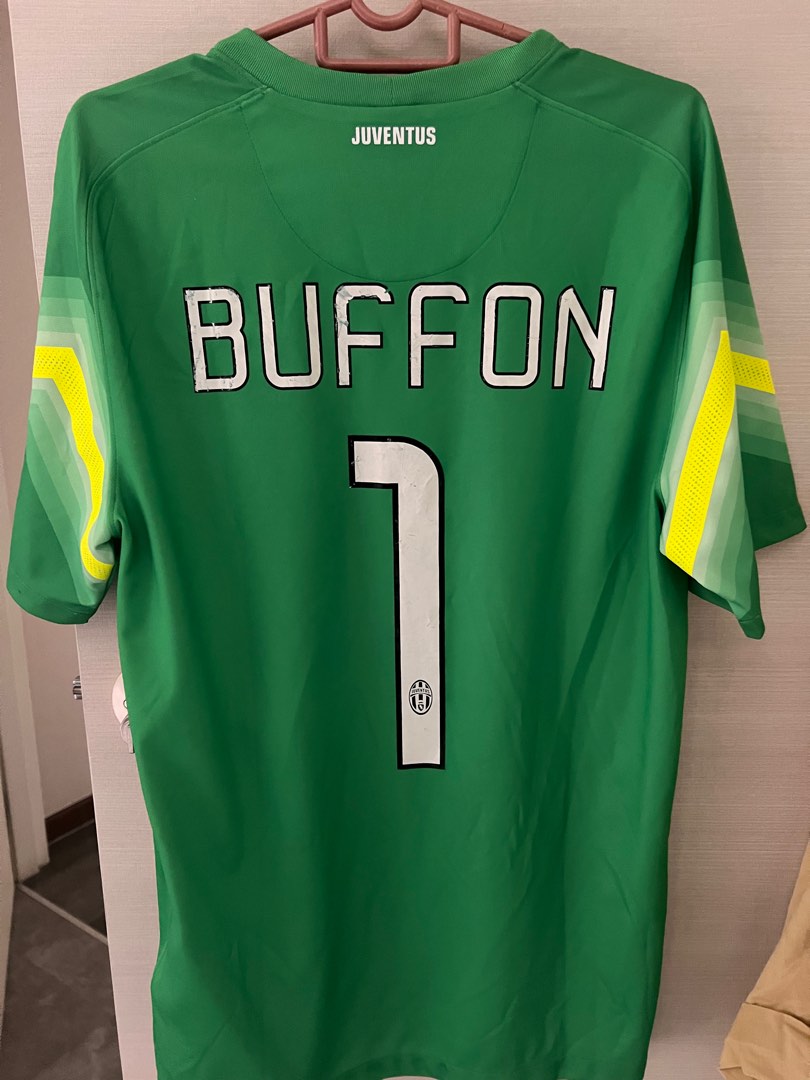 authentic_1415juventus_gk_wt_b