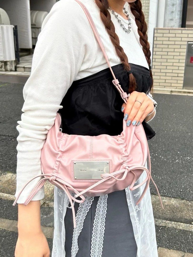 【Matin Kim】HALF SHIRRING RIBBON ROUND BAG Matin Kim Half Shirring Ribbon Round Bag Black Women's