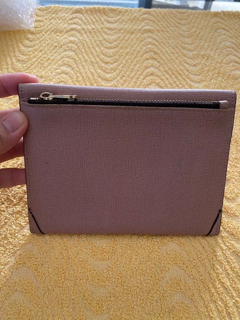 SALE!!!Bonia Wallet (Category: Wallets & Card holders) located in Manila. Submitted by paocris16 (Listing ID 1331794296, Image 2). Description: Original Bonia Compact wallet Bought in singapore.