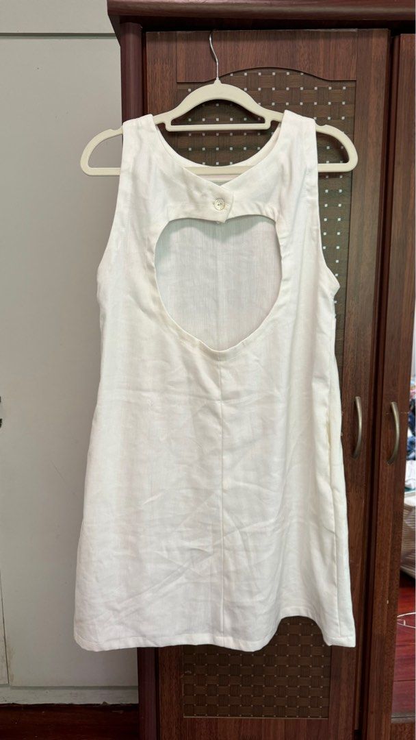 Carino Luna Dress (Category: Dresses) located in Muntinlupa City. Submitted by vaflo (Listing ID 1331748569, Image 3). Description: Only worn once - too big for me 🥹 Price on website: 2550 Shipping to be shouldered by buyer.