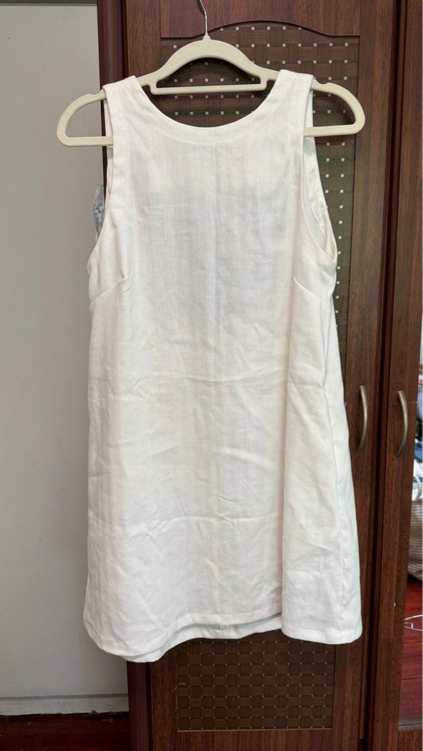 Carino Luna Dress (Category: Dresses) located in Muntinlupa City. Submitted by vaflo (Listing ID 1331748569, Image 2). Description: Only worn once - too big for me 🥹 Price on website: 2550 Shipping to be shouldered by buyer.