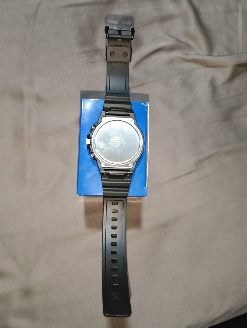 Casio (Category: Men's Watches) located in Singapore. Submitted by fastforest_0dd21f (Listing ID 1324740452, Image 3). Description: new.