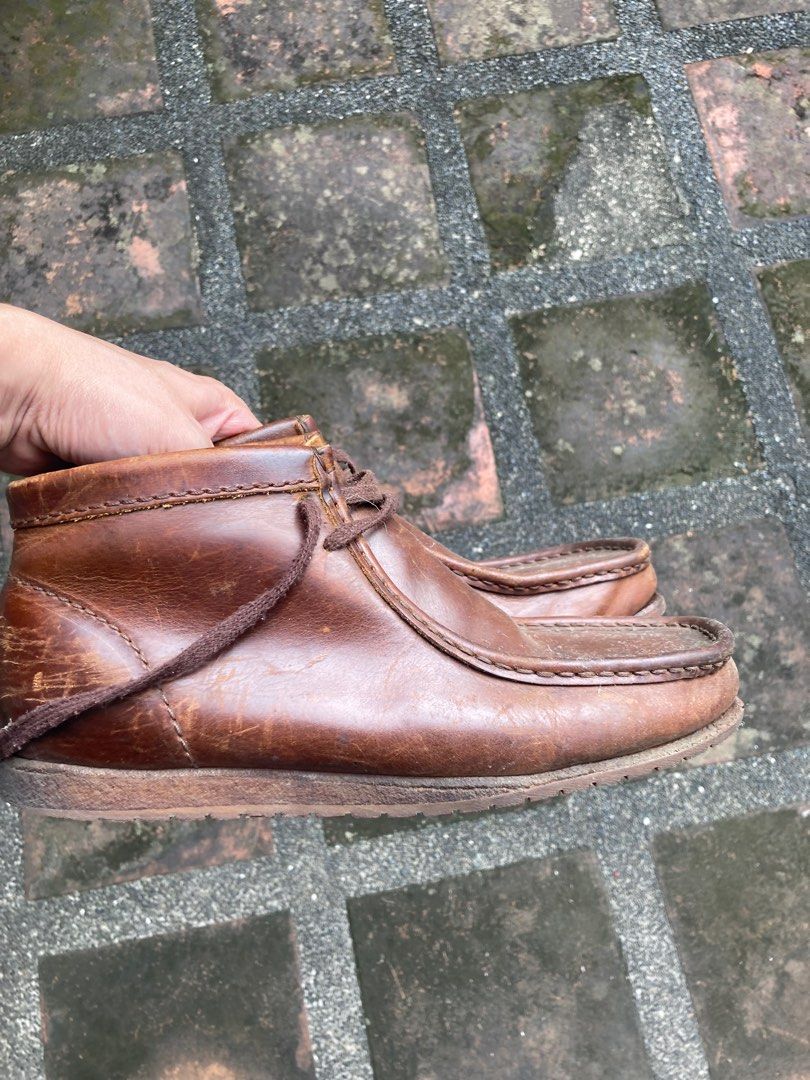 Clark's Wallabees thin sole (Category: Boots) located in Pasig City. Submitted by externalparadise (Listing ID 1331811929, Image 2). Description: .