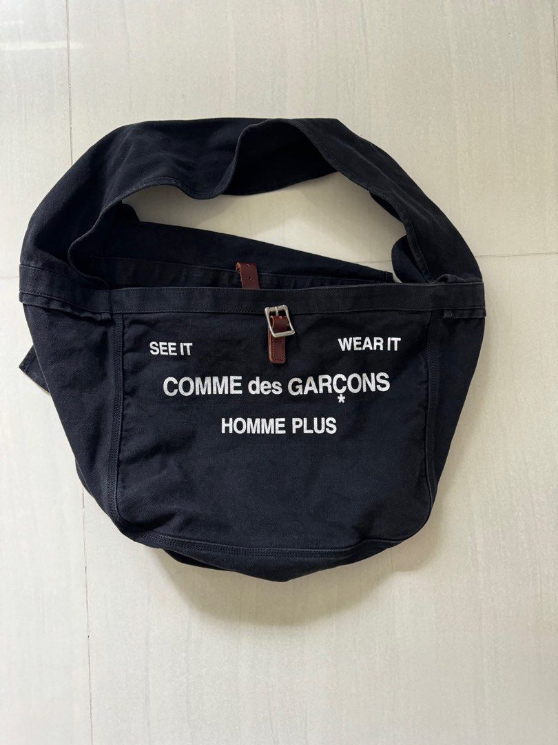 comme des garcons sling bag