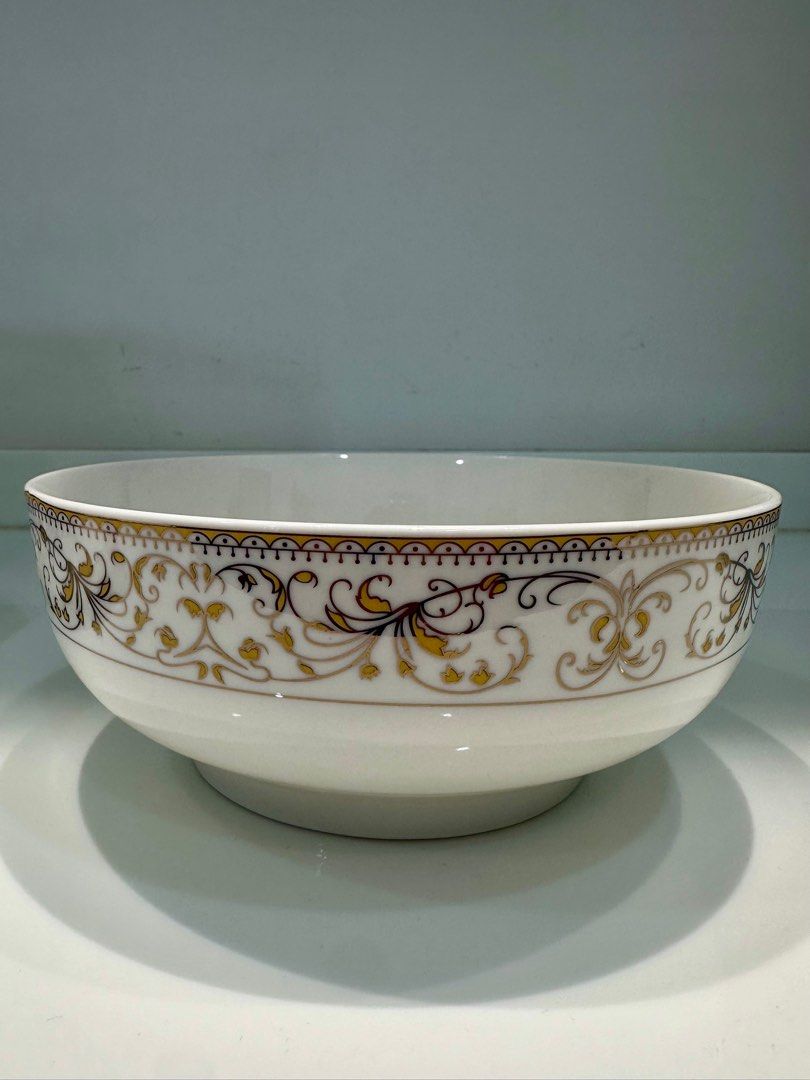 Dinnerware (Category: Dinnerware & Cutlery) located in Ipoh. Submitted by reneealexander99 (Listing ID 1331762606, Image 3). Description: 🍽️ Brand New 17-Piece Tableware Set ✨ Bought for new home, but kept unused – letting go now. Set includes: • 1 large soup bowl • 1 ladle • 2 plates • 1 rectangular dish plate • 6 rice bowls • 6 soup spoons 💯 Brand new, never used 💰 Price: RM68 📍 Location: Ipoh Perfect for daily family meals or as a starter 
