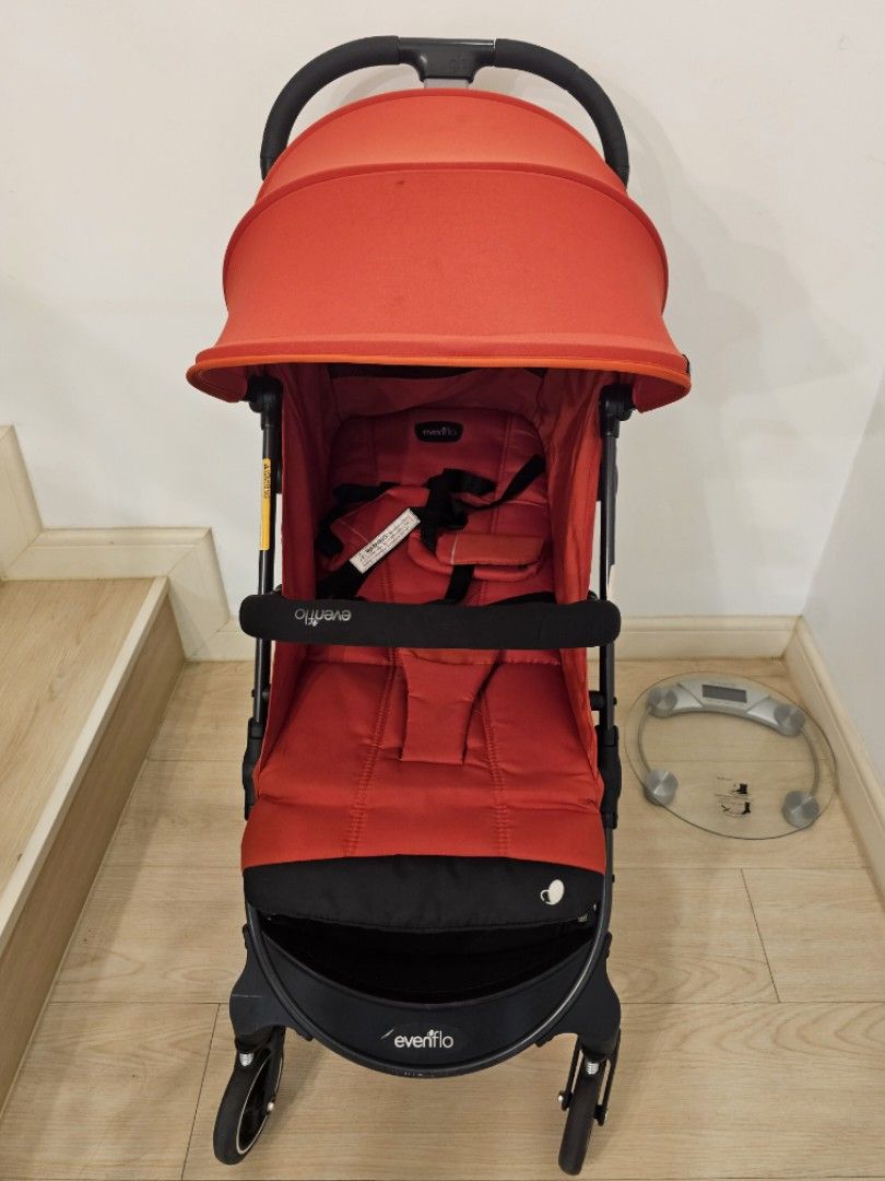 Evenflo x GB Pilot Stroller Red