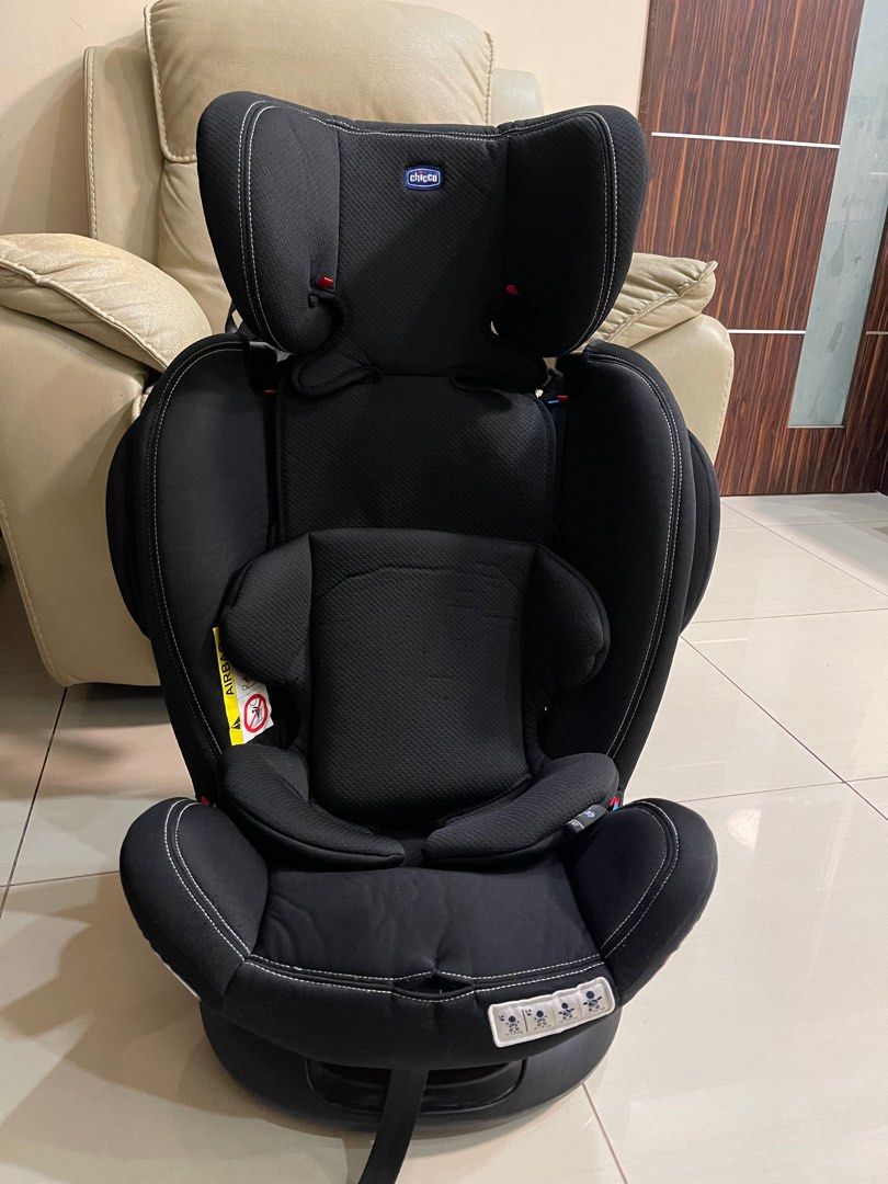 Car seat chicco price 2025