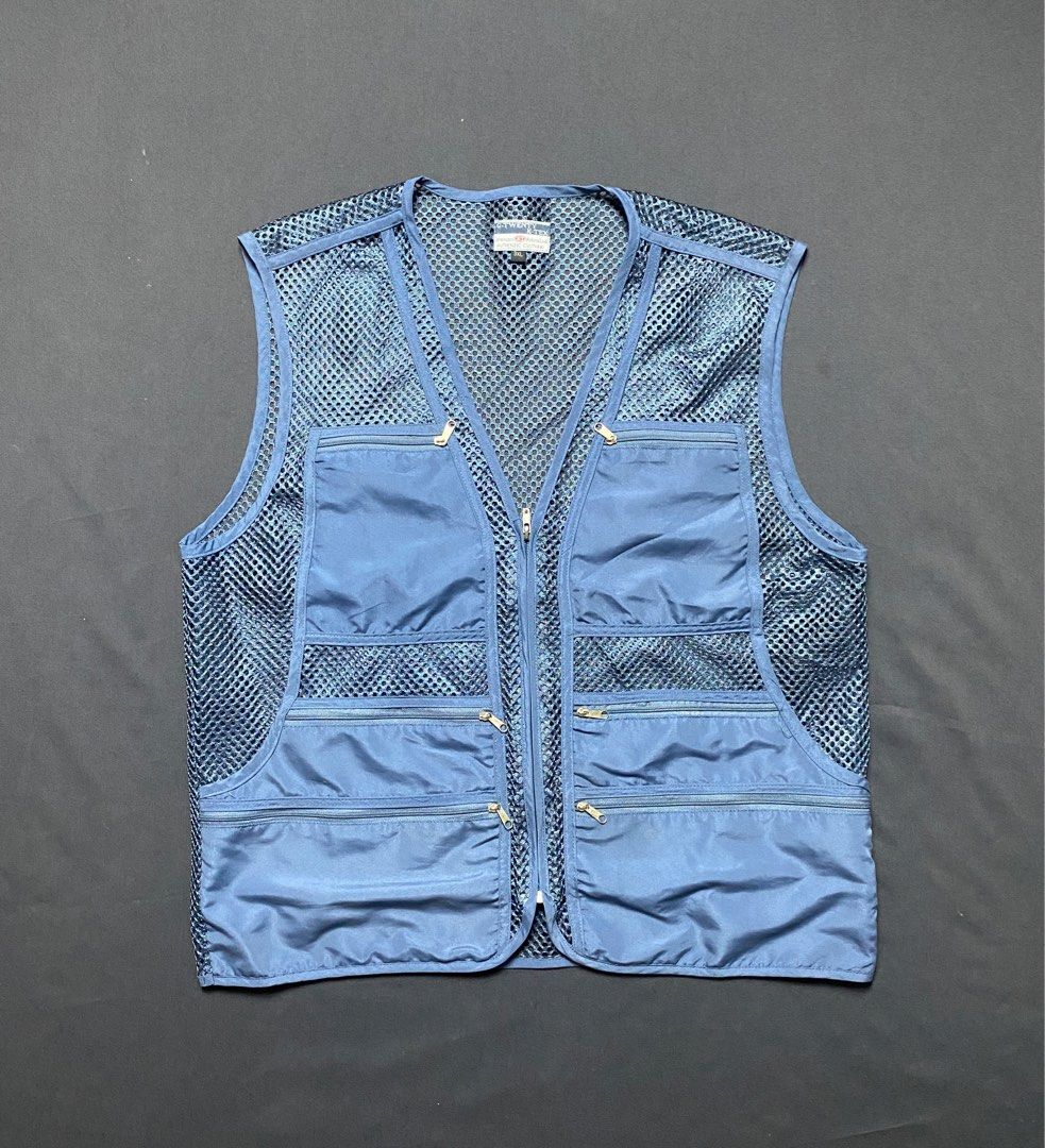 Fishing Vest Multi pockets (Category: Vests) located in Cabanatuan. Submitted by jamaicac (Listing ID 1331895580, Image 1). Description: net style 23/26 dimes no any issue so good .