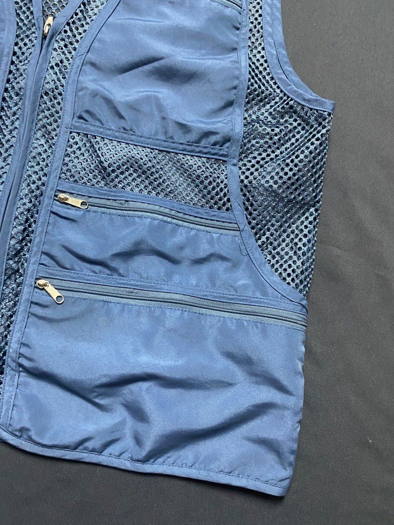 Fishing Vest Multi pockets (Category: Vests) located in Cabanatuan. Submitted by jamaicac (Listing ID 1331895580, Image 2). Description: net style 23/26 dimes no any issue so good .