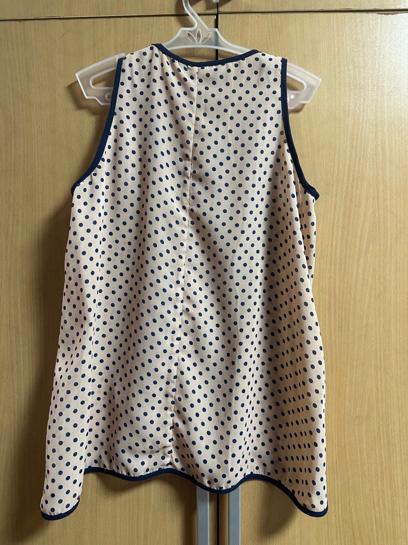 For Me Polka Dots Sleeveless Topa (Category: Sleeveless) located in Caloocan City. Submitted by daily.essentials.23 (Listing ID 1331877826, Image 2). Description: SF c/o buyer.