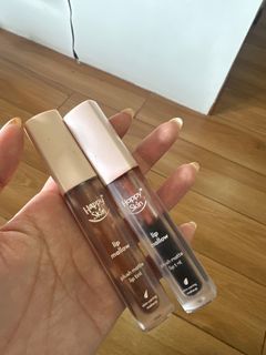(Category: ) located in . Submitted by destashingmycloset (Listing ID 1331769598, Image 1). Description: .
