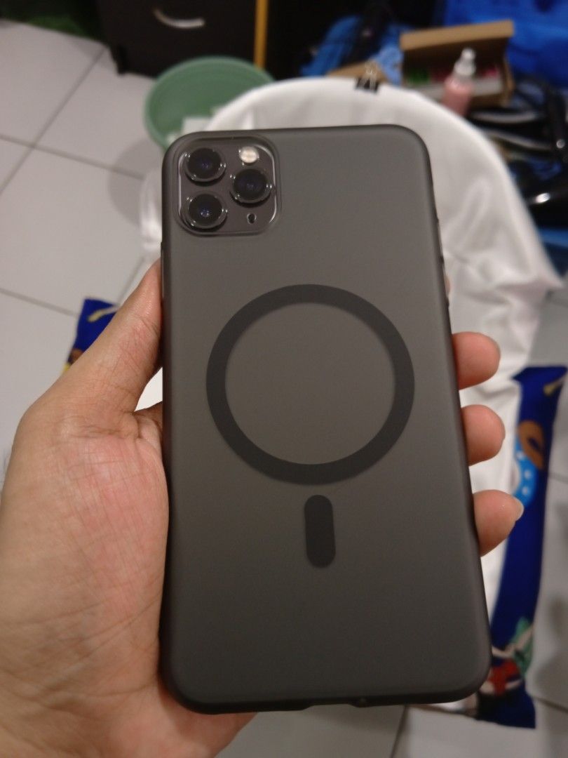 Iphone 11 Pro Max 512GB (Category: iPhone 11 Series) located in Manila. Submitted by pauljacob011 (Listing ID 1331823185, Image 3). Description: For Sale Iphone 11 Pro Max 512GB Color: Space Gray OS: Upgraded to iOS 18.0.1 Condition: Excellent (Bihira lang gamitin) ⚫No Dents ⚫No Scratches ⚫Super Minimal Signs of Usage (that is natural sa Second-hand phone) ⚫No Issues 👍True Tone Working 👍Face ID Working 👍Battery Health: 86% (Makunat) 🎊With Fre