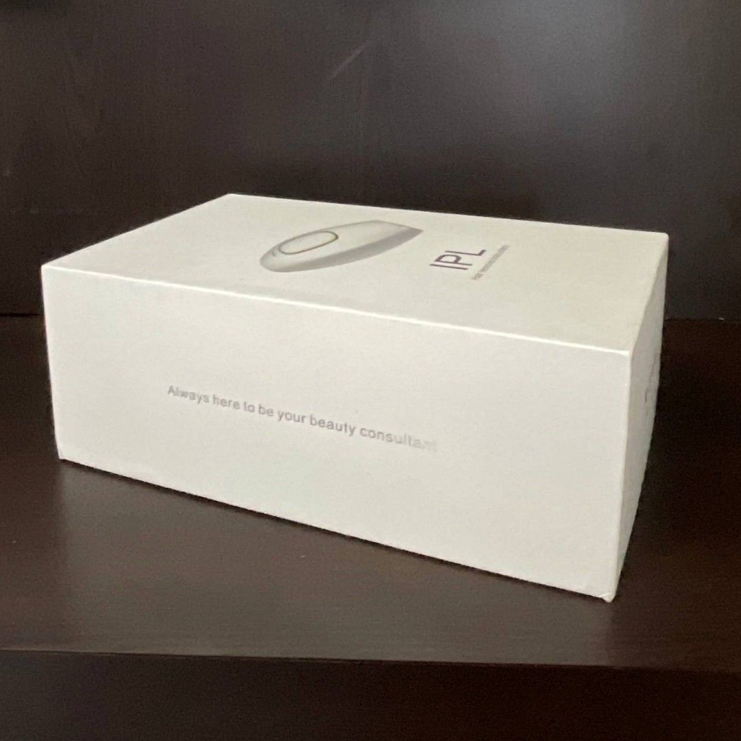 IPL Laser Hair Removal Device (Category: Hair Removal) located in Quezon City. Submitted by ahcodacrem (Listing ID 1331828959, Image 3). Description: IPL (Intense Pulse Light) Laser Hair Removal Device With 5 intensity levels Includes original box packaging, manual, adaptor (AC100~240V) RFS: Decluttering (Only bought this to try it out, opted for waxing for now and might consider laser services outside for convenience (as a tamad lol) Original pr