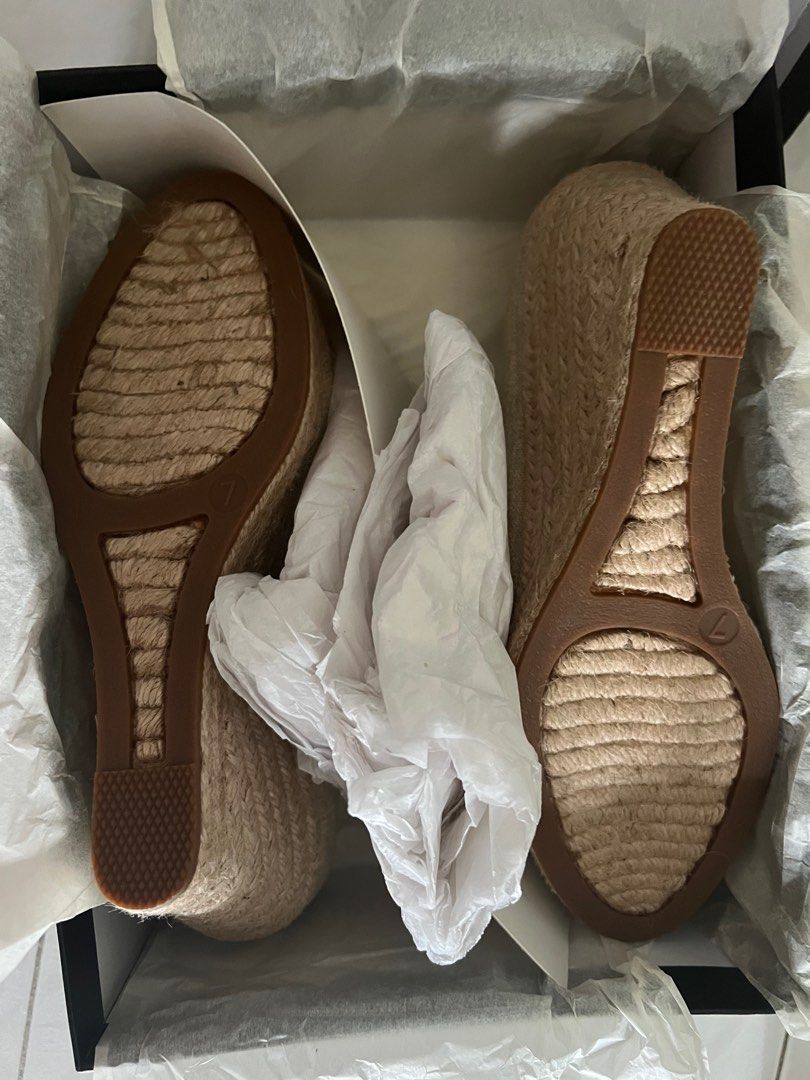 J. crew SEVILLE ESPADRILLE WEDGES IN METALLIC GOLD 7M Carousell