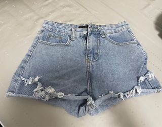 (Category: ) located in . Submitted by h4ppyshopp1ng (Listing ID 1331837374, Image 1). Description: .