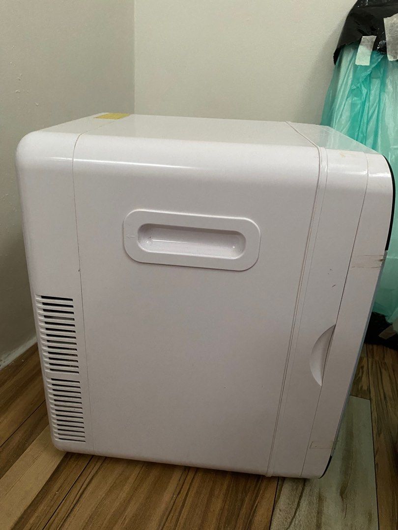 Kaisa Villa Mini Refrigerator (Category: Refrigerators and Freezers) located in Cainta. Submitted by yanyanison (Listing ID 1331824938, Image 3). Description: Issue: Cooling function is not working Papaayos nyo lang po. .