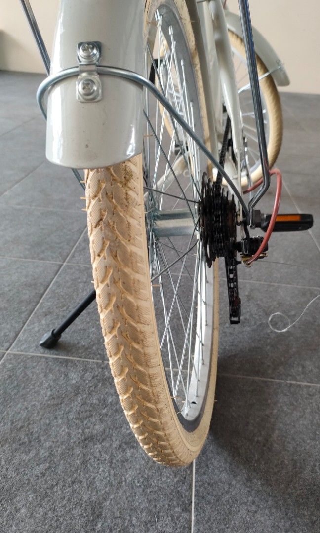 Ladies bicycle 22", Sports Equipment, Bicycles & Parts, Bicycles on