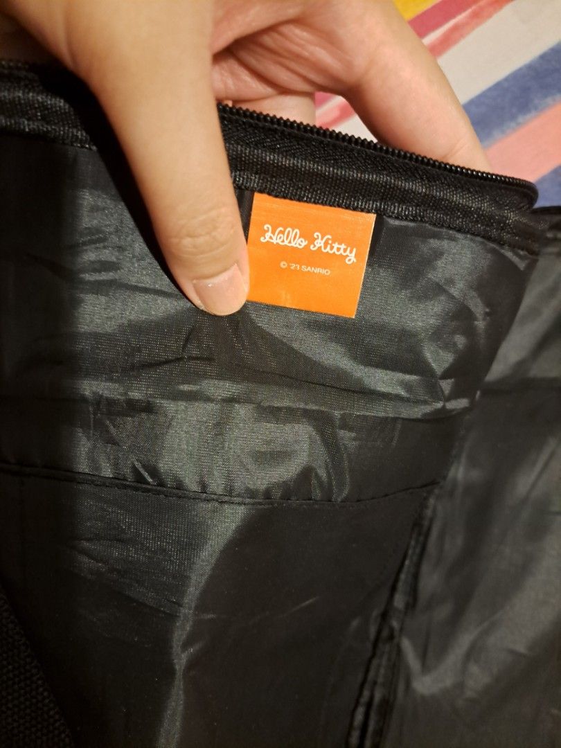 Laptop/Tablet bag (Category: Laptop Bags & Sleeves) located in San Juan City. Submitted by cheesecakee09 (Listing ID 1331890116, Image 2). Description: Laptop/Tablet bag 11inches-15inches.