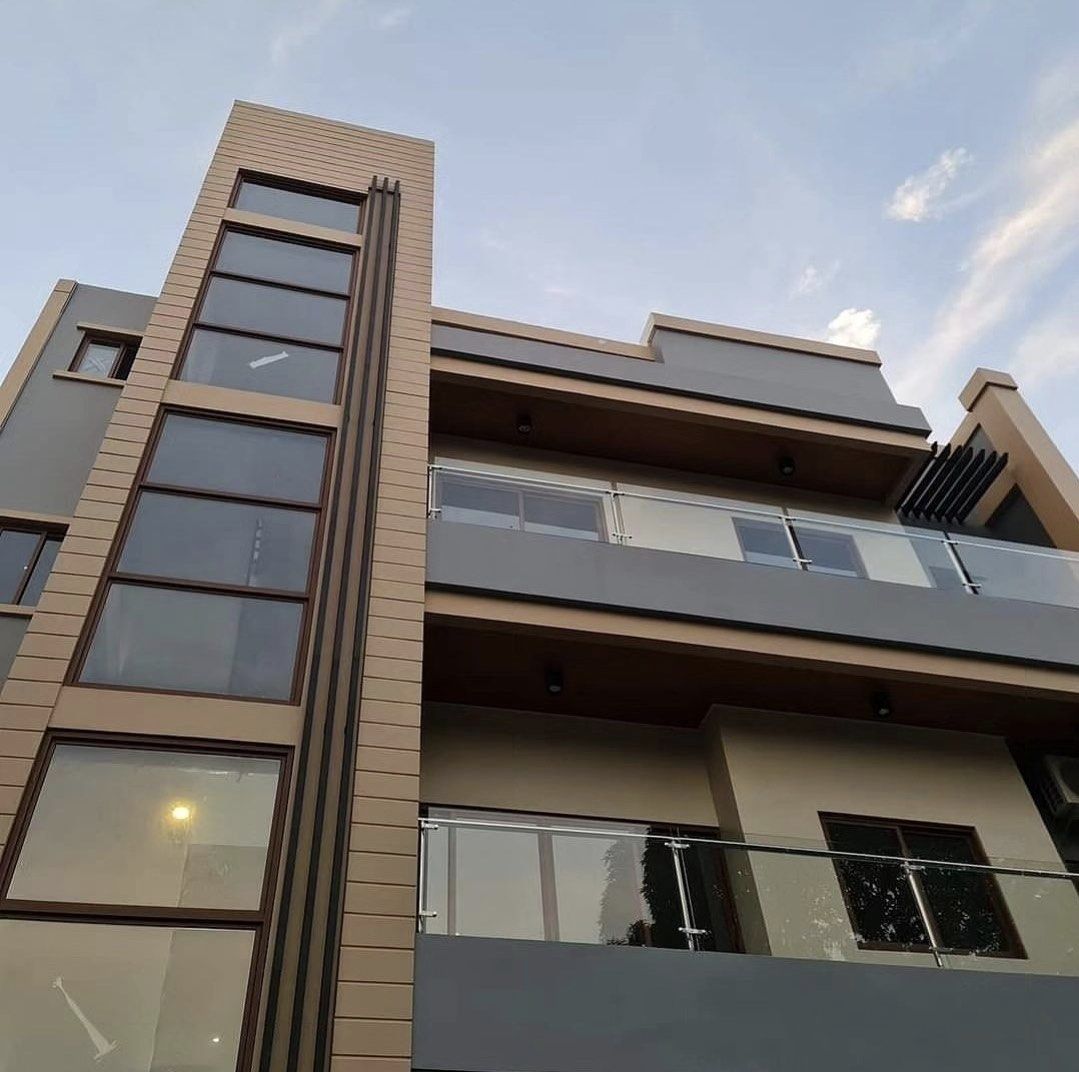 Legit and trusted contractor (Category: Construction & Building Materials) located in Manila. Submitted by aya20 (Listing ID 1331913712, Image 1). Description: Are you looking for a legit and trusted contractor within NCR and nearby regions? From residential and commercial to structural building to conceptualization to construction. LET YOUR DREAM HOME AND BUSINESS BE A REALITY. We build, modify, and design. 🏠 General Construction 🏘️ Major Reno