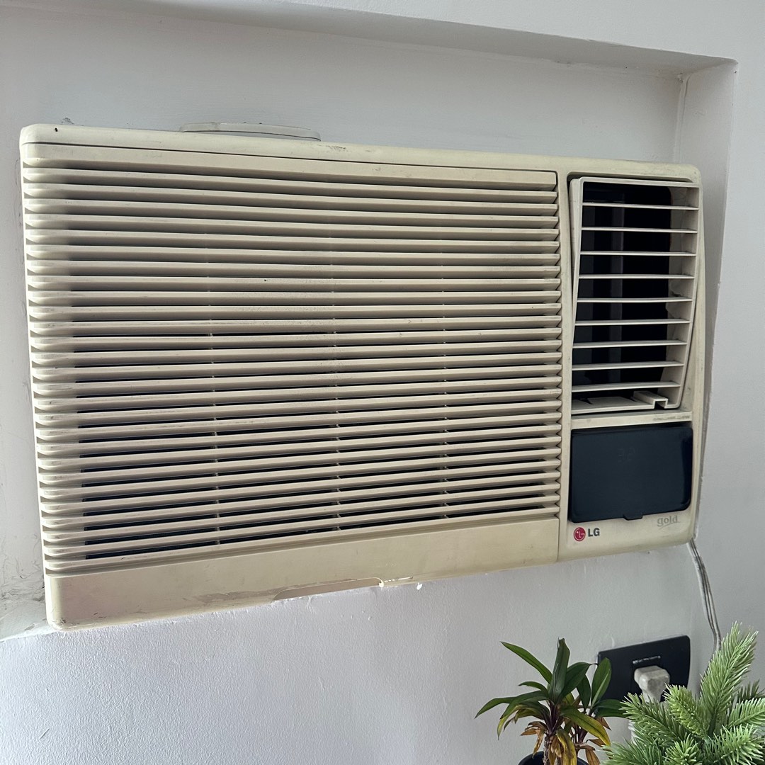LG 1.5hp aircon non inverter, TV & Home Appliances, Air Conditioning