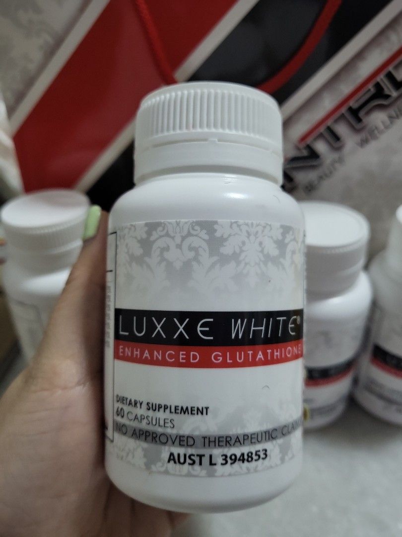 LUXXE WHITE FRONTROW, Beauty & Personal Care, Oral Care on Carousell