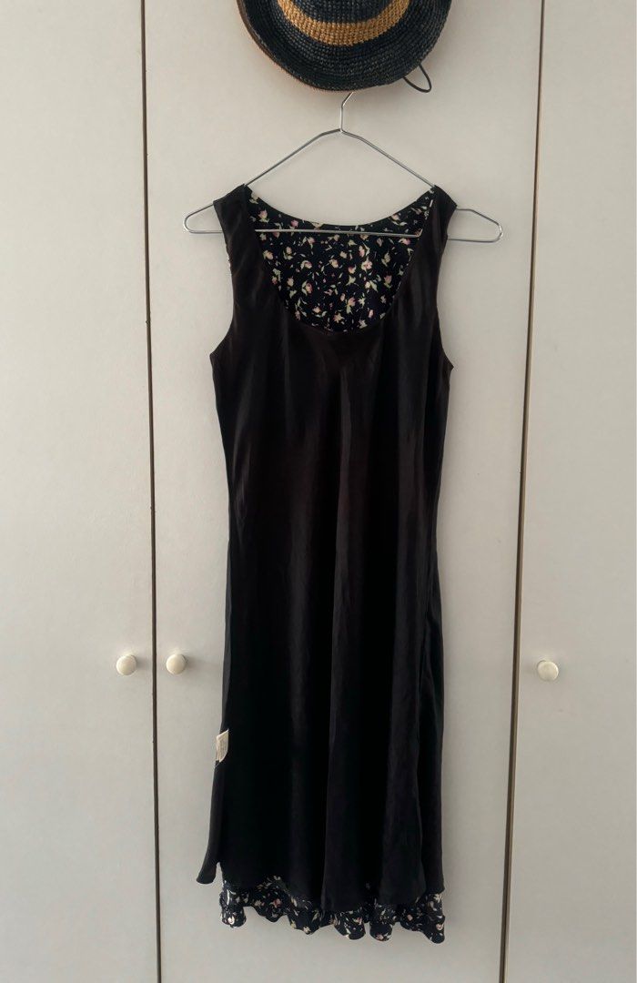 MAX&Co Italian Black Floral Dress (294), Women's Fashion, Dresses & Sets,  Dresses on Carousell
