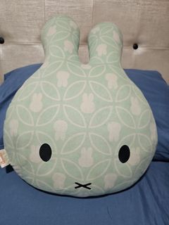 (Category: ) located in . Submitted by assortmentofstuffs (Listing ID 1331873699, Image 1). Description: .