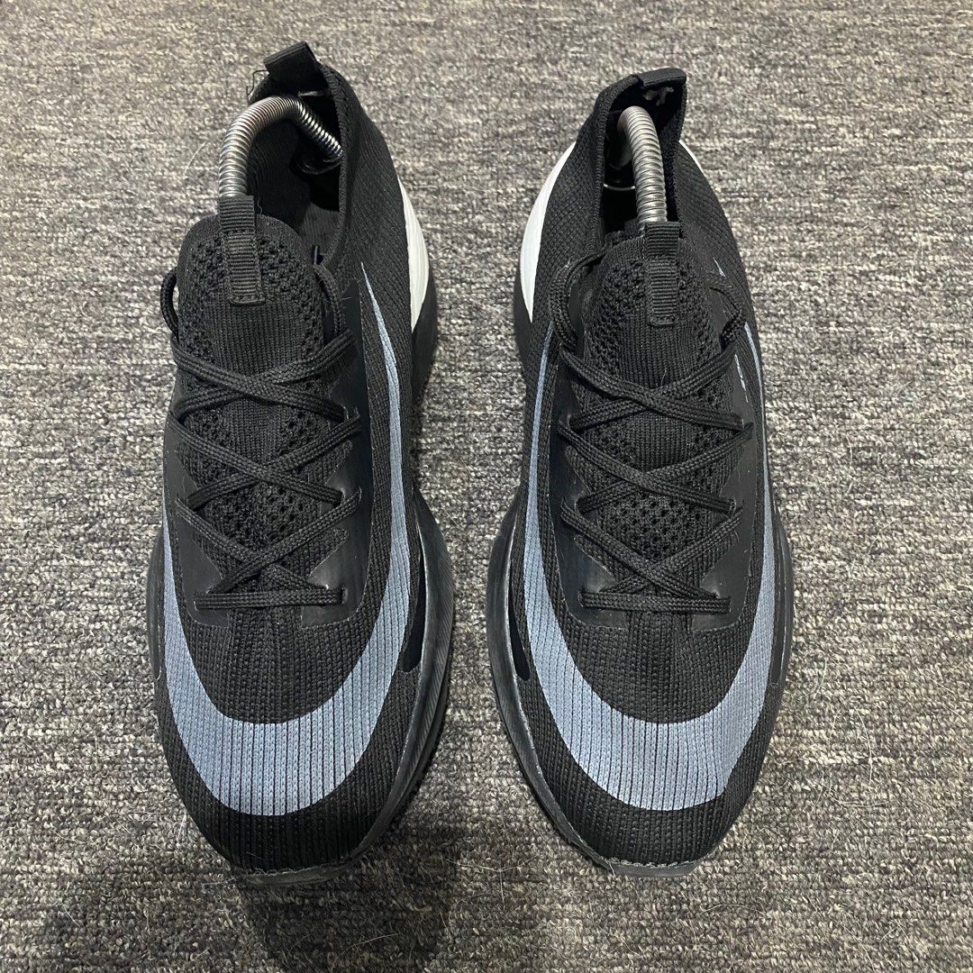 N I KE AIR ZOOM ALPHAFLY (Category: Sneakers) located in Cebu City. Submitted by cjayzuno04940 (Listing ID 1331914352, Image 2). Description: N I KE AIR ZOOM ALPHAFLY ORIGINAL✅ US MENS-8.5 US WOMENS-9.5 EUR-41.5 CM-26.5 EXCELLENT CONDITION (REMOVED SIZE TAG).