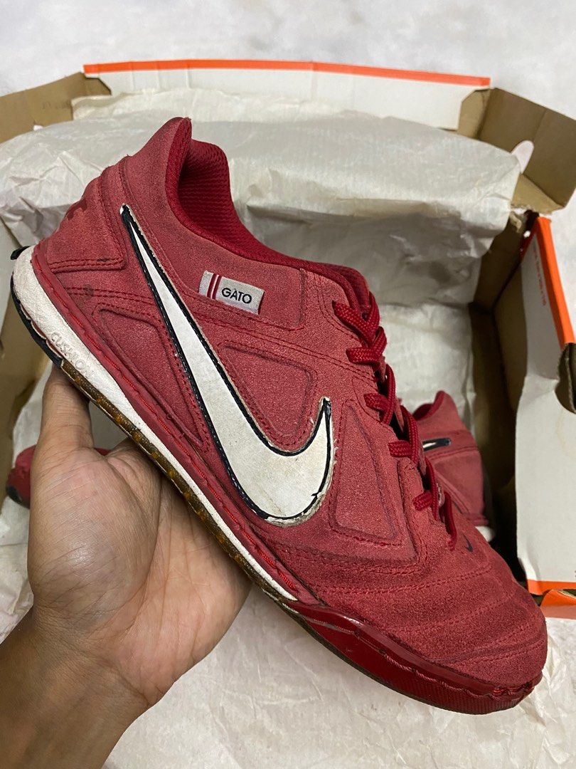 Nike5 Gato Especial Red Men s Fashion Footwear Boots on Carousell