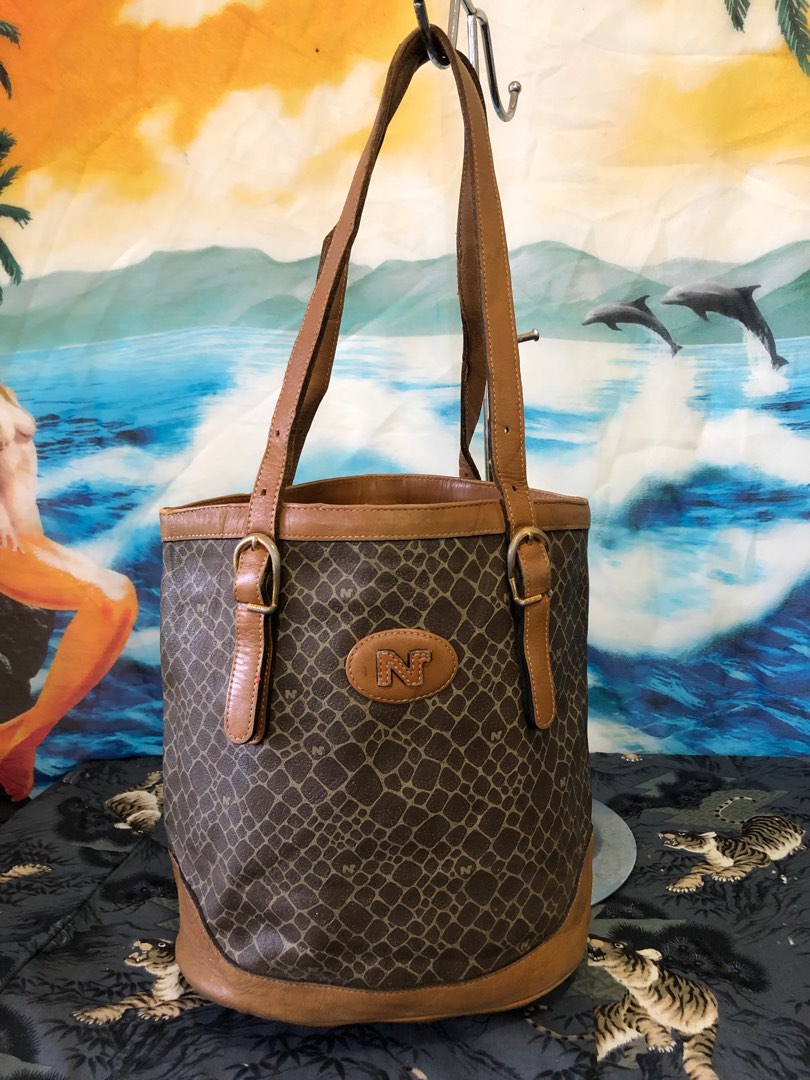 Nina Ricci bucket bag