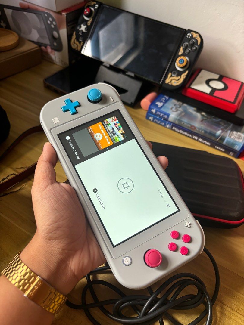 Nintendo switch lite zamazenta ed with 41 digital games, Video Gaming