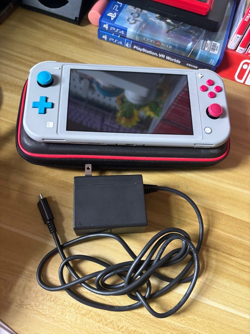 Nintendo switch lite zamazenta ed with 41 digital games, Video Gaming