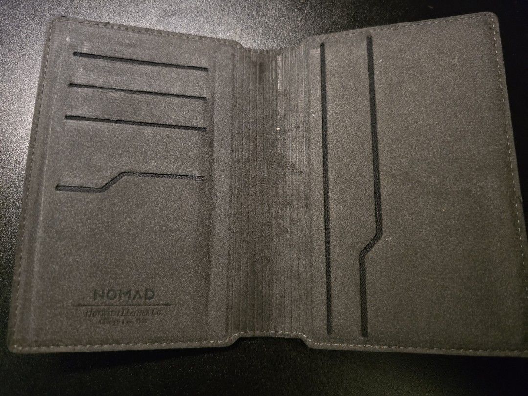Nomad passport wallet - Modern edition (Category: Wallets & Card Holders) located in Cavite. Submitted by aaronrendyl21 (Listing ID 1331908750, Image 3). Description: With box and Dust bag Some stains and scratches on the front and back.
