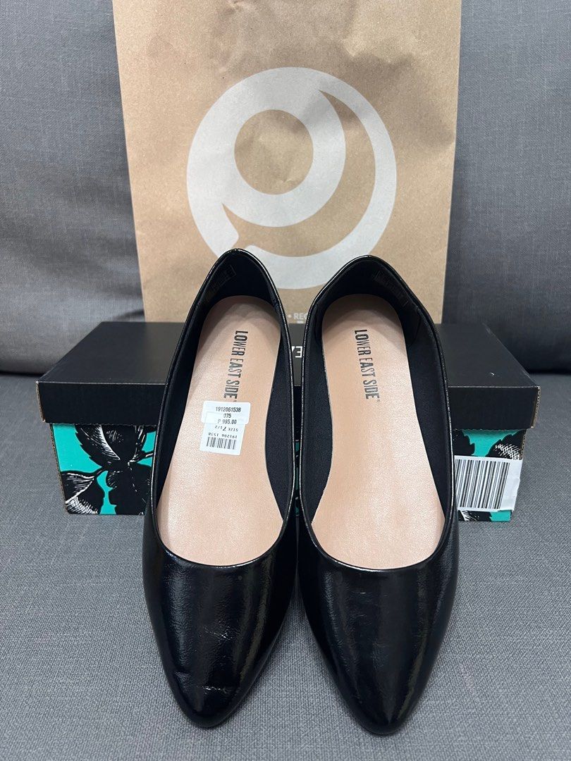 Payless Lower East Side Black Flat Shoes Women s Fashion Footwear Flats Sandals on Carousell