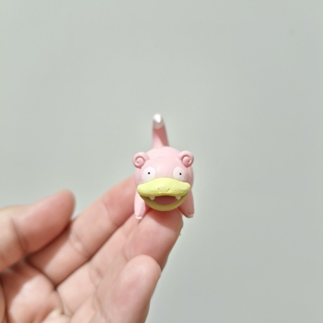 pokemon slowpoke figure trinket anik aniks, Video Gaming, Gaming