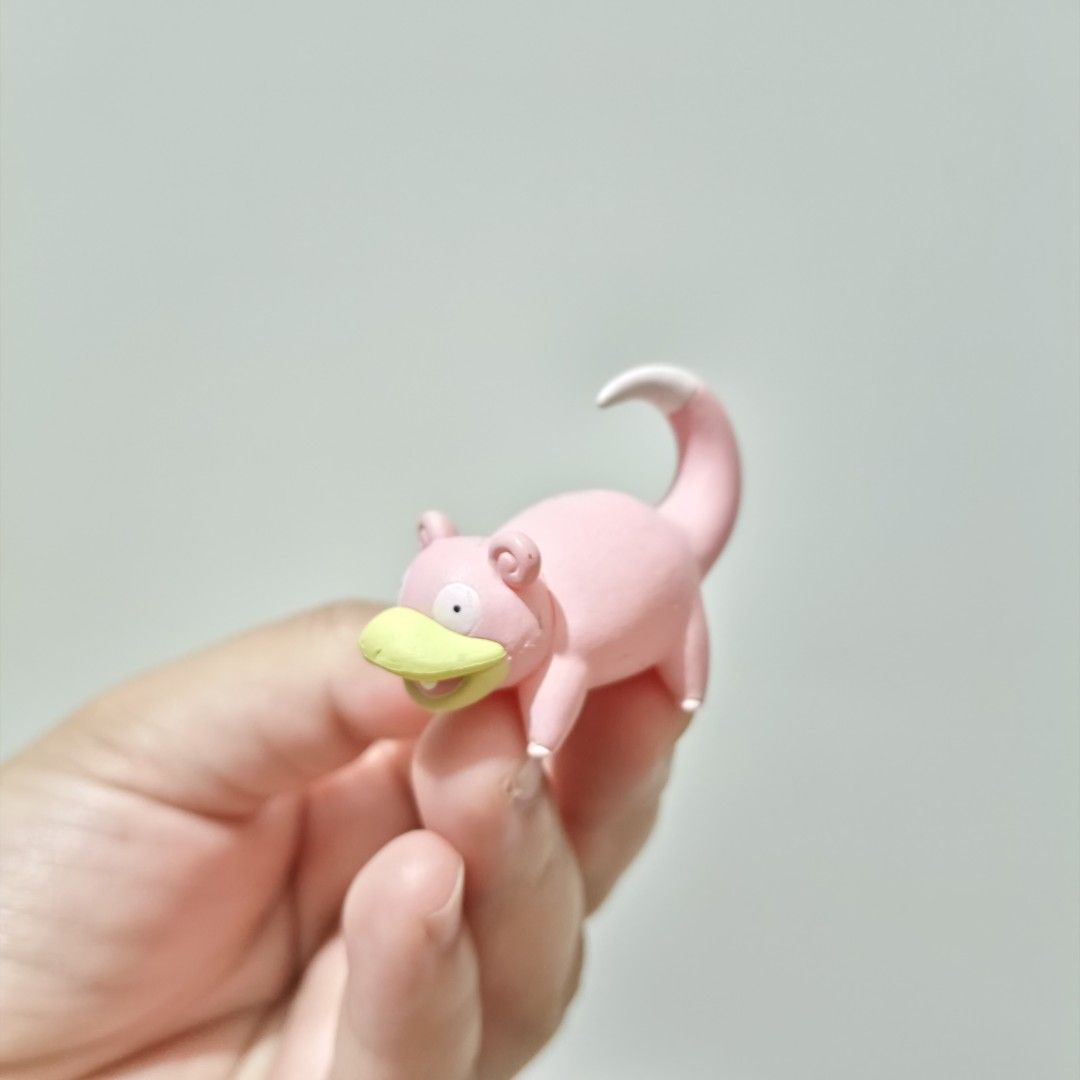pokemon slowpoke figure trinket anik aniks, Video Gaming, Gaming