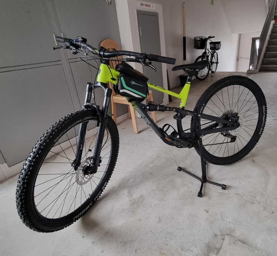 Polygon Mountain Bike M, Sports Equipment, Bicycles & Parts, Bicycles on  Carousell