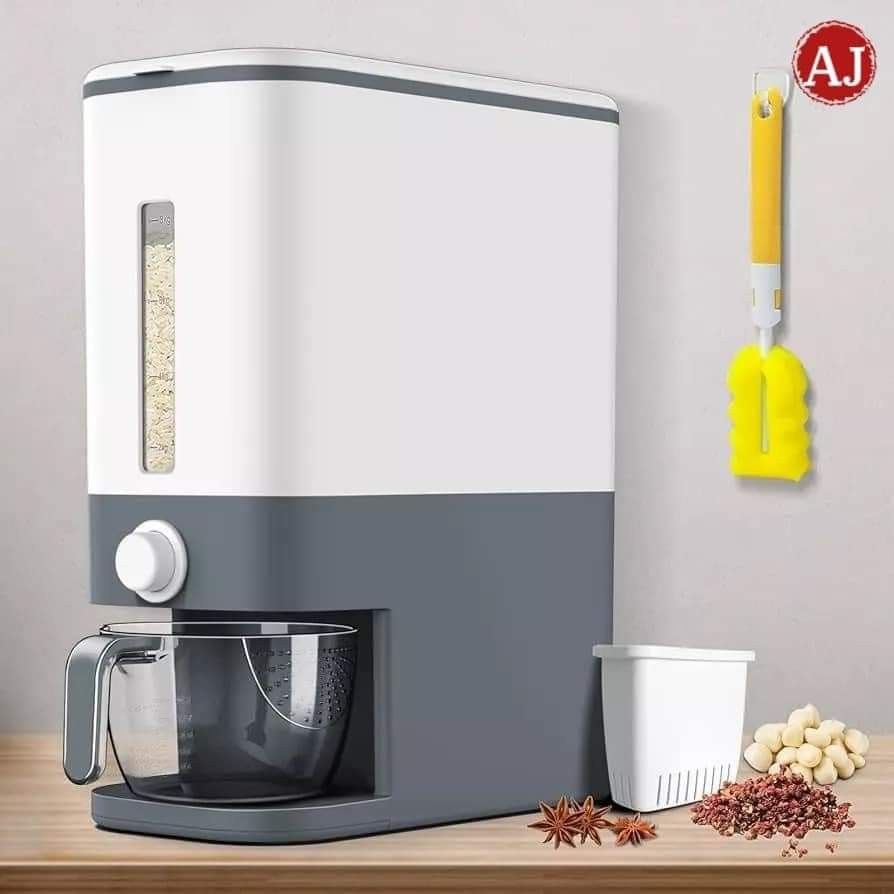 Rice dispenser (Category: Pitchers & Dispensers) located in Mandaluyong City. Submitted by shopmla (Listing ID 1331872830, Image 1). Description: 10kg. Rice dispenser Php 399..